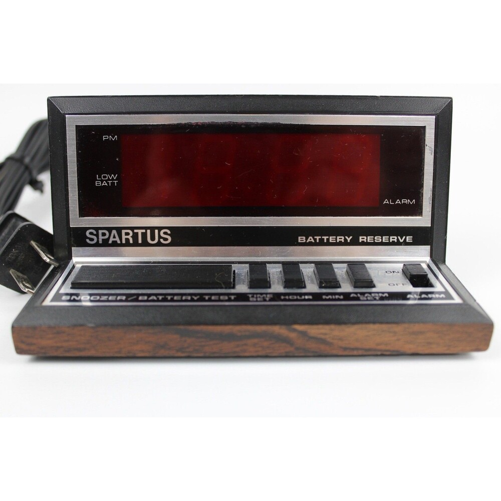 Vintage Spartus Apollo Model 1140 LED Alarm Clock Woodgrain Battery Reserve